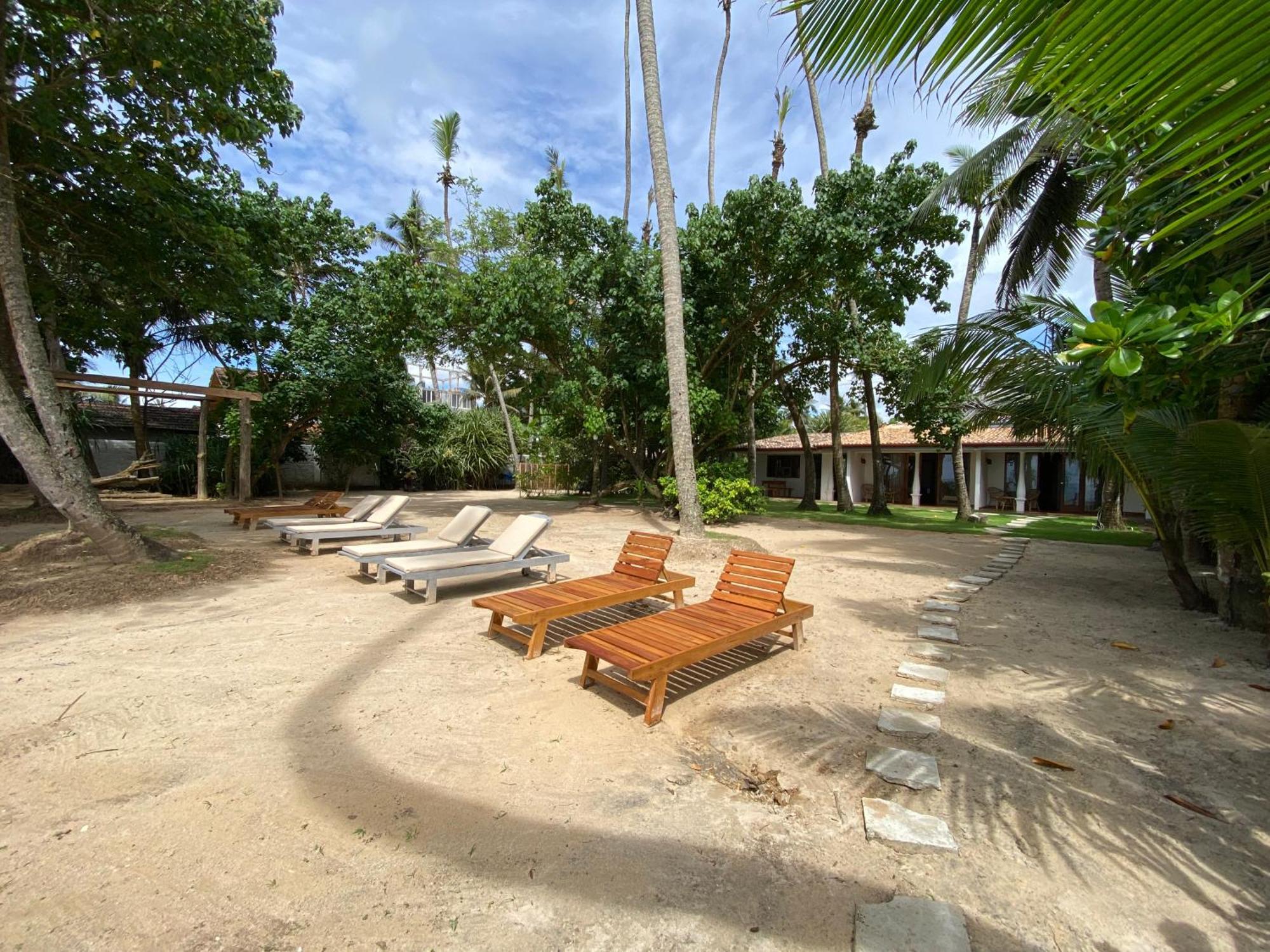 Sea Breeze Villa Ahangama Exterior photo