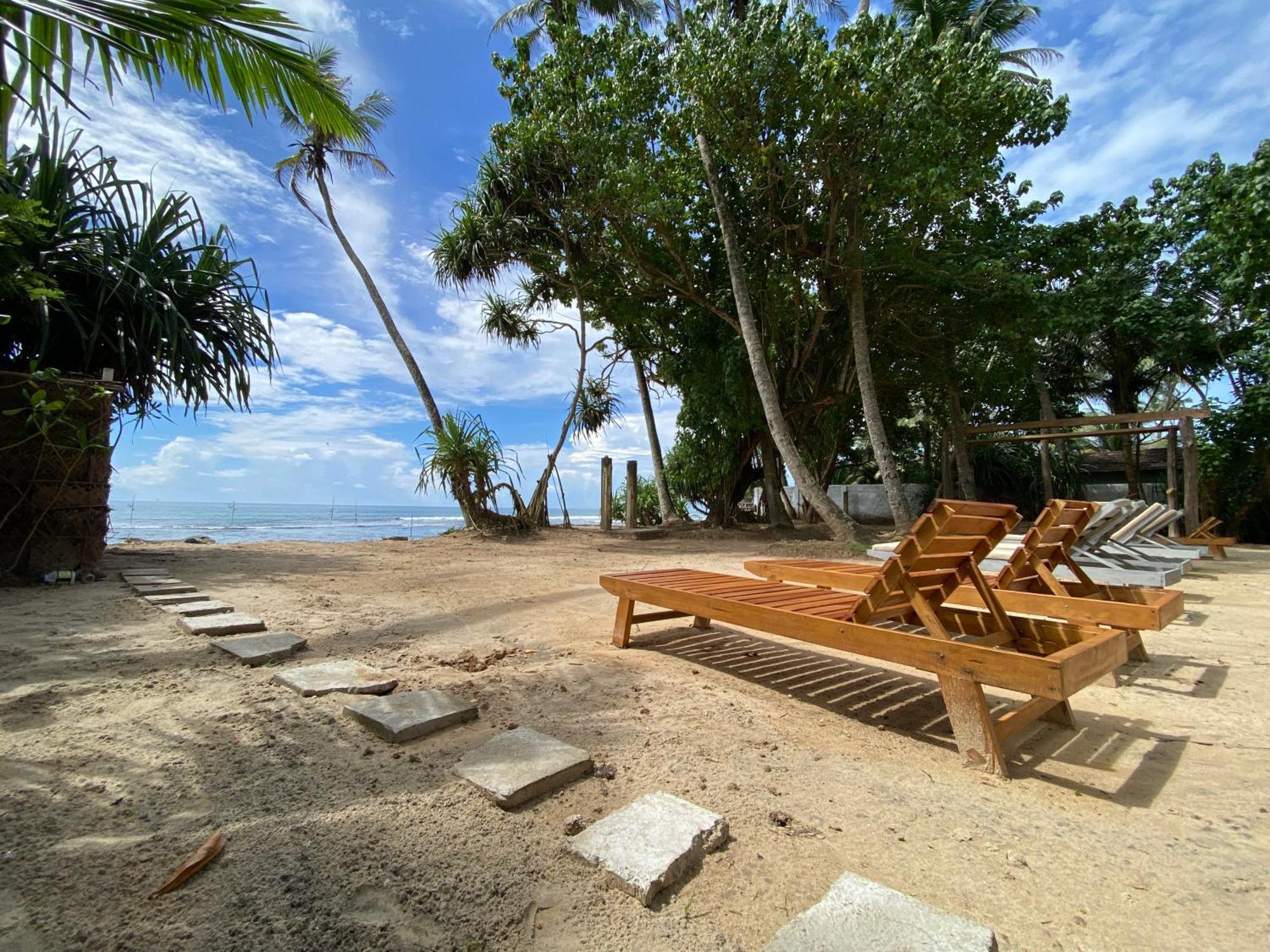 Sea Breeze Villa Ahangama Exterior photo